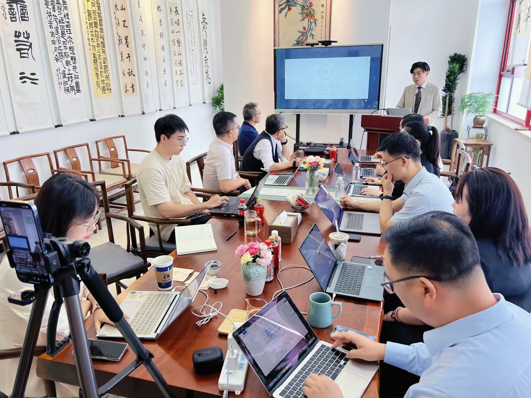 ABUIABACGAAg2pWDvwYogNuA0QcwuAg43wQ